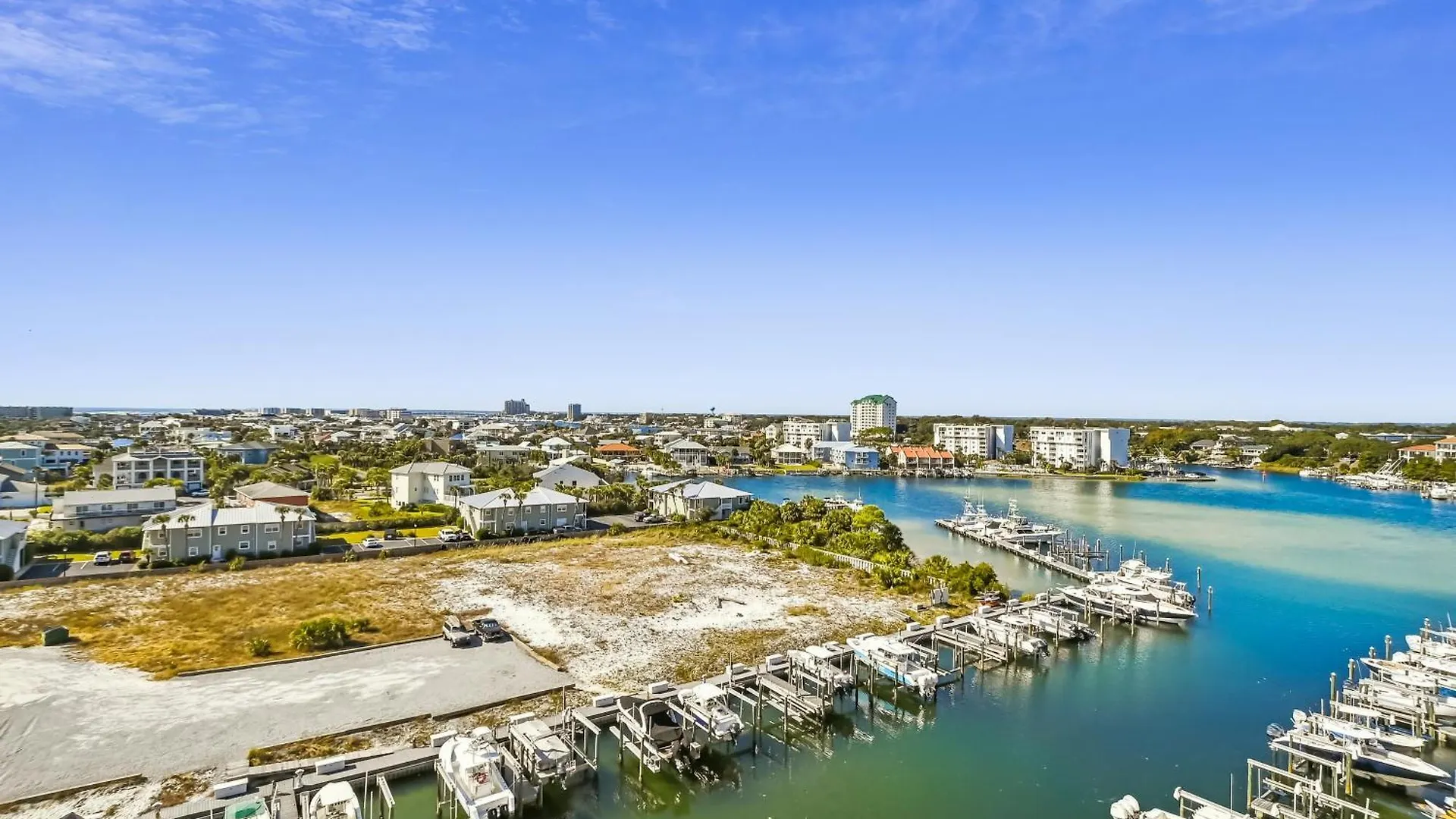 Harbor Landing 601B- By Holiday Isle Properties Destin 0*,